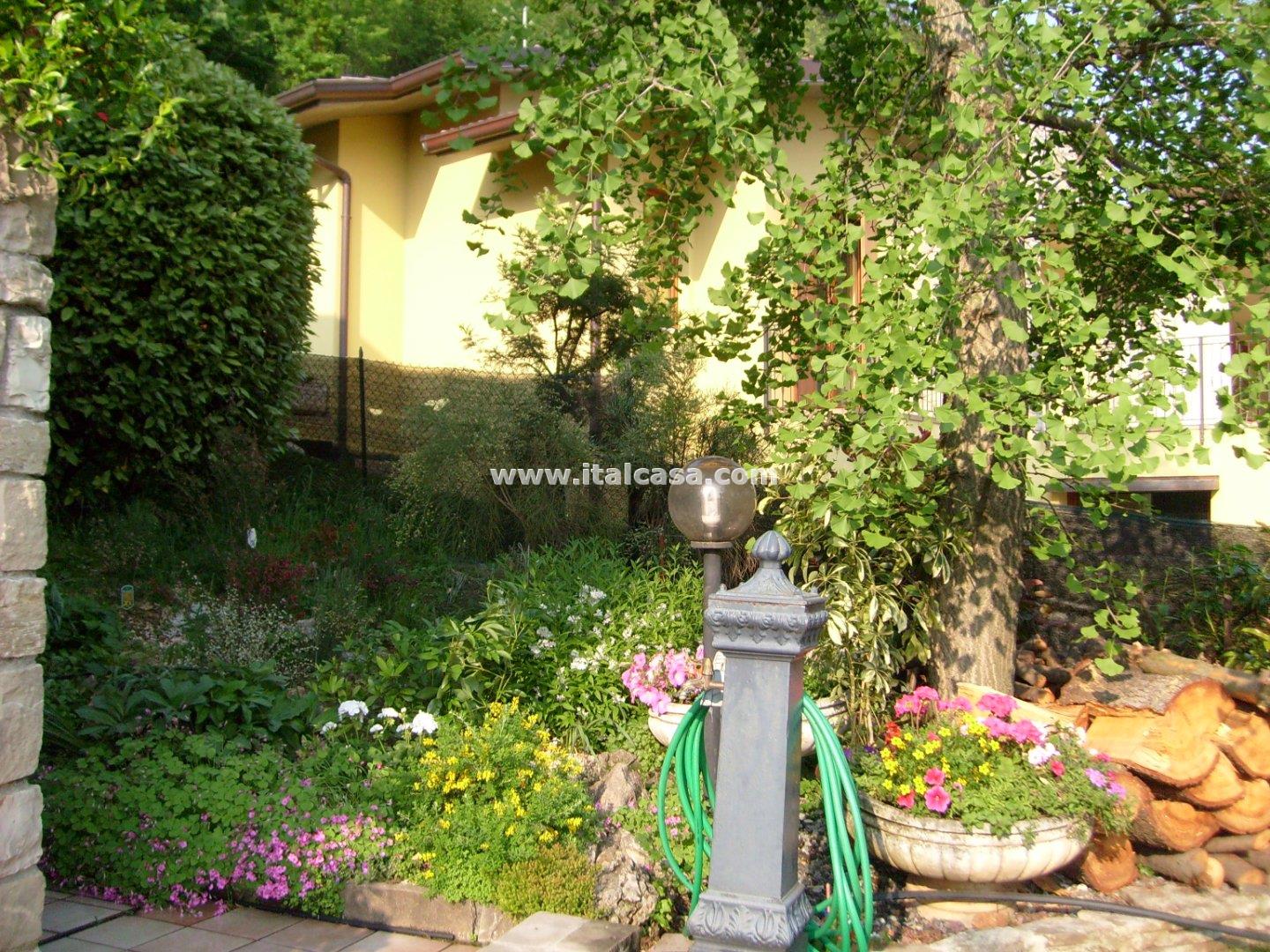 Villa Unifamiliare in vendita a Trescore Balneario