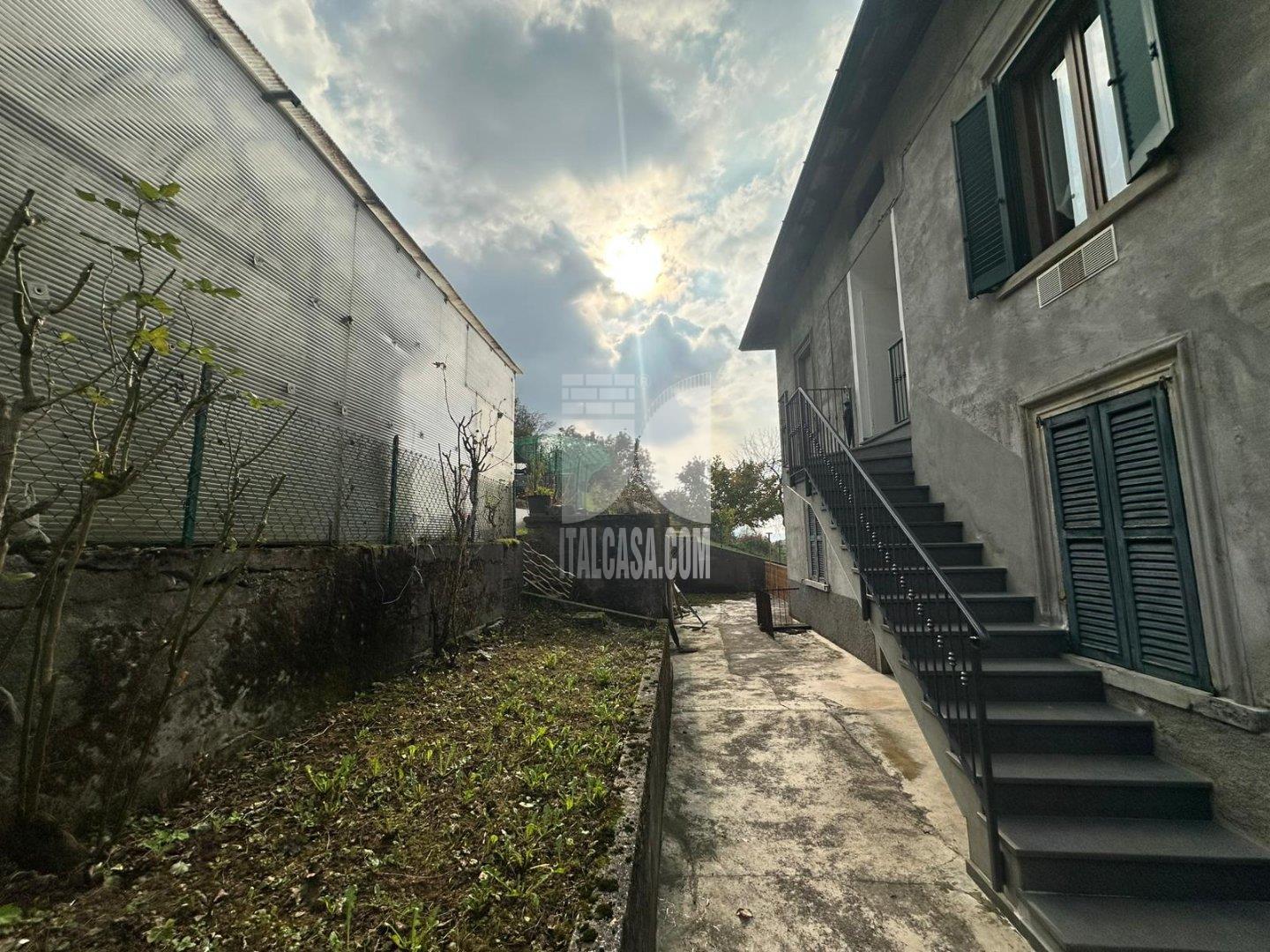 Appartamento in vendita a Cene