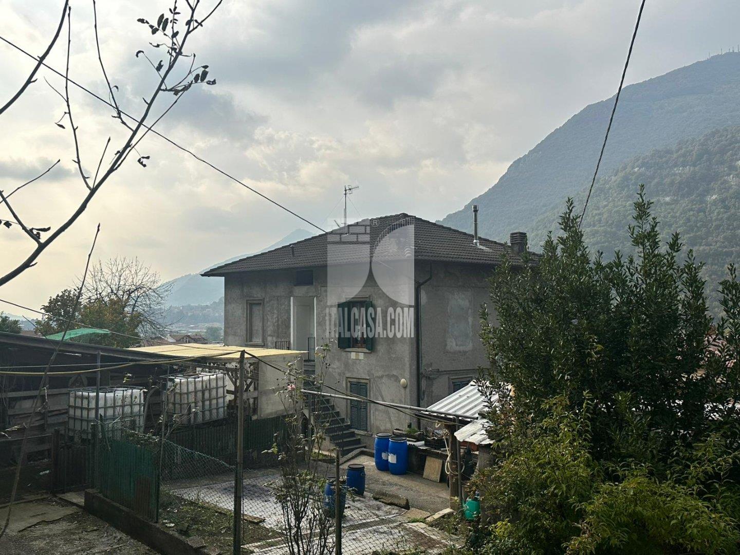 Appartamento in vendita a Cene