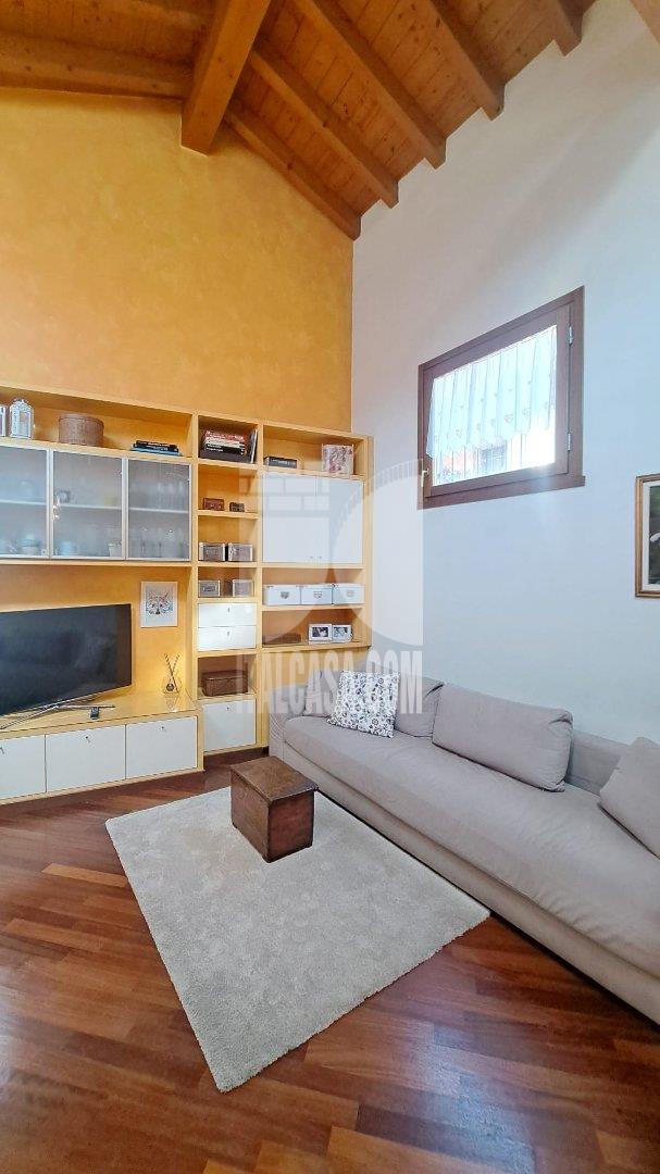 Appartamento in vendita a Alzano Lombardo