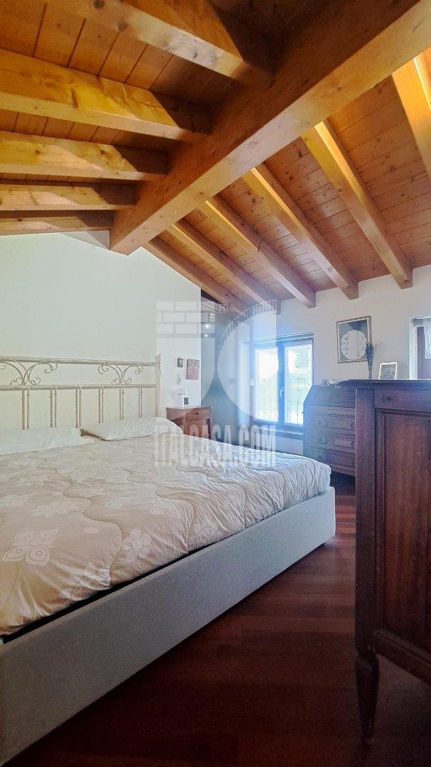 Appartamento in vendita a Alzano Lombardo
