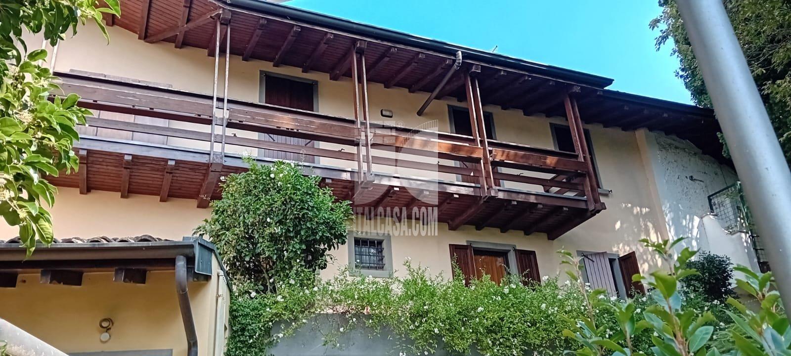 Appartamento in vendita a Scanzorosciate