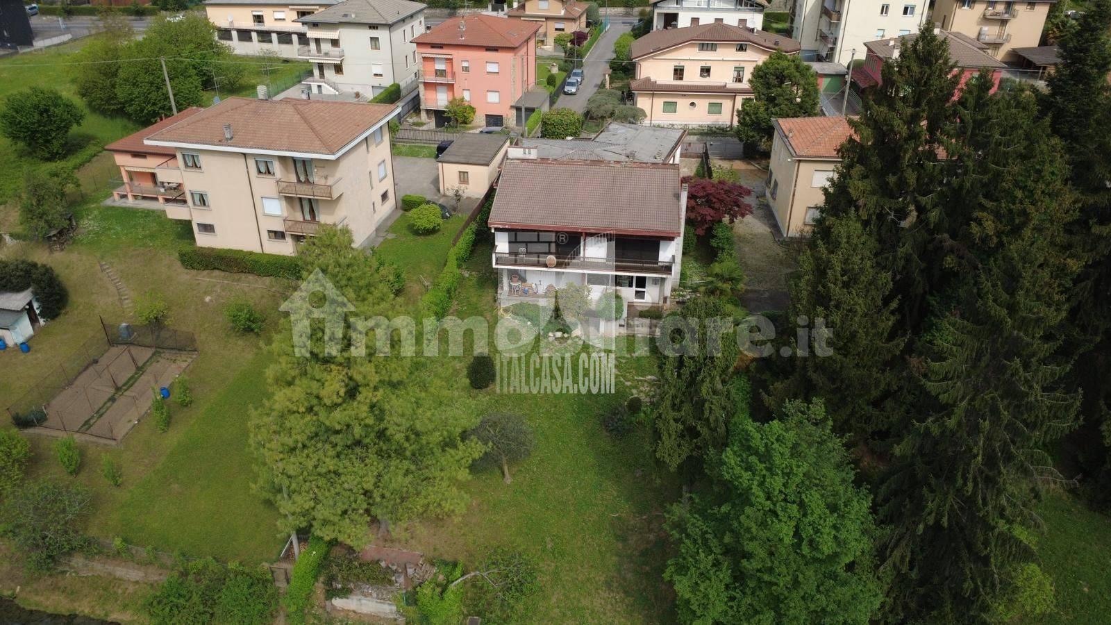 Villa Unifamiliare in vendita a Nembro