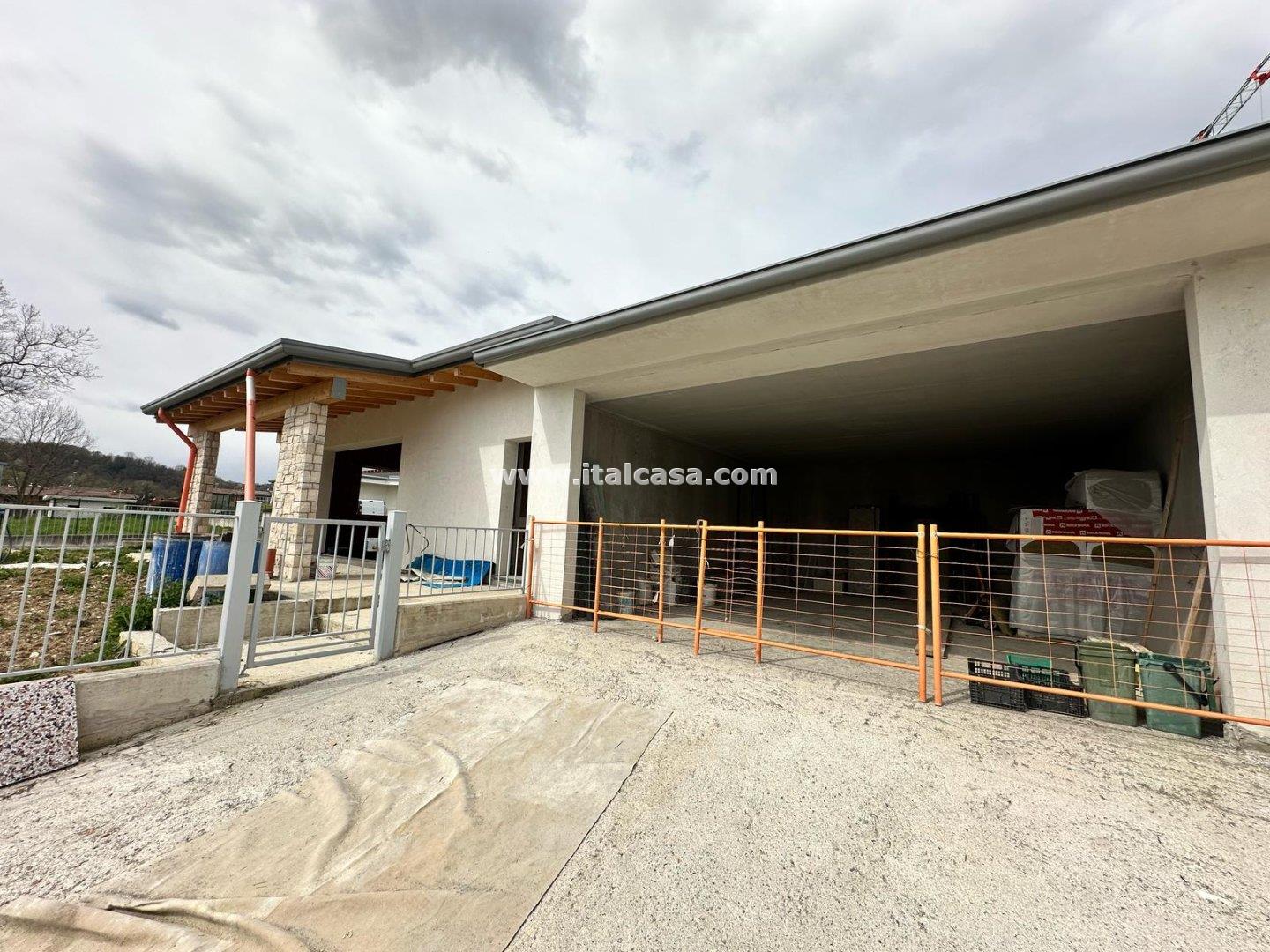 Villa Unifamiliare in vendita a Cenate Sopra