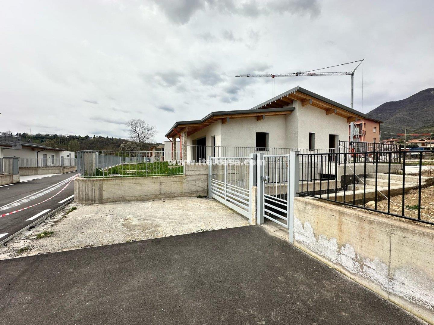 Villa Unifamiliare in vendita a Cenate Sopra