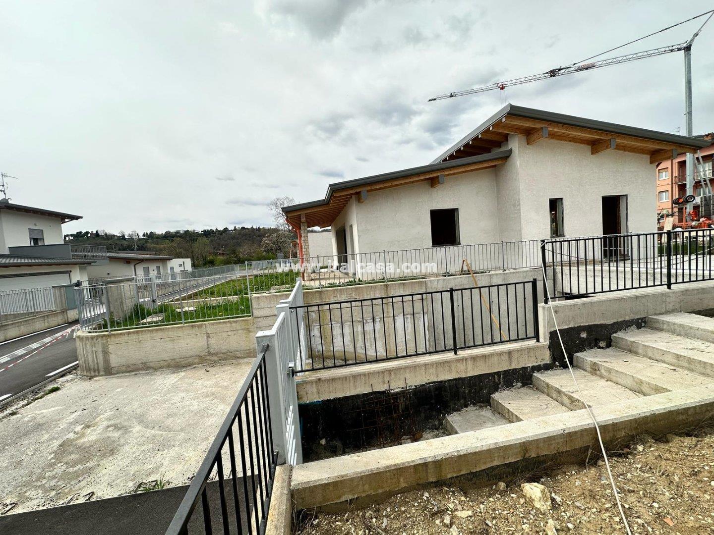 Villa Unifamiliare in vendita a Cenate Sopra