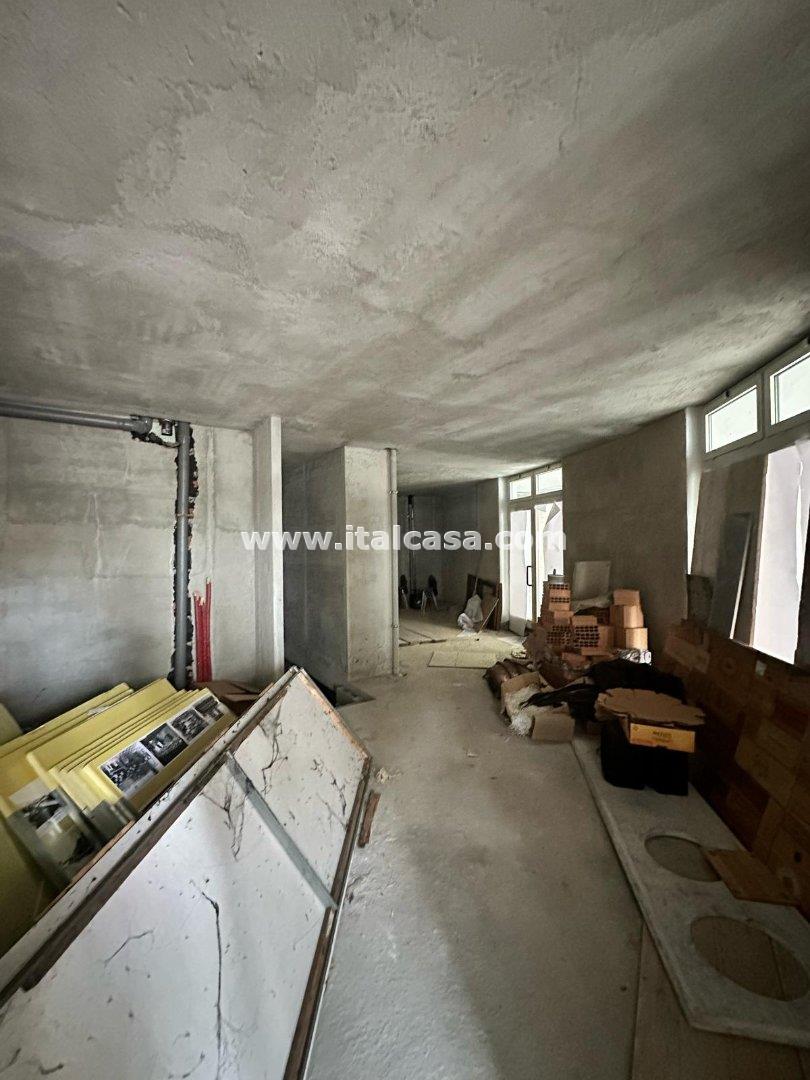 Negozio in vendita a Alzano Lombardo