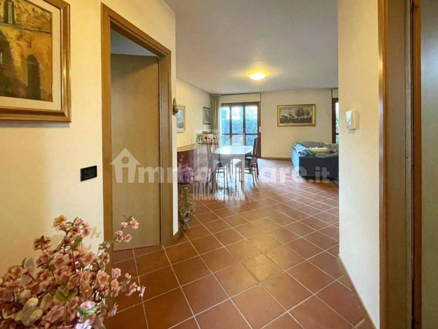 Villa a schiera in vendita a Alzano Lombardo