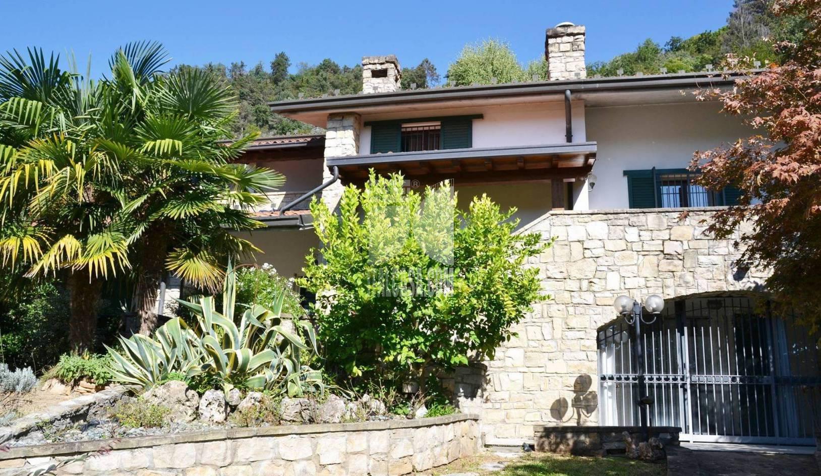Villa Unifamiliare in vendita a Trescore Balneario