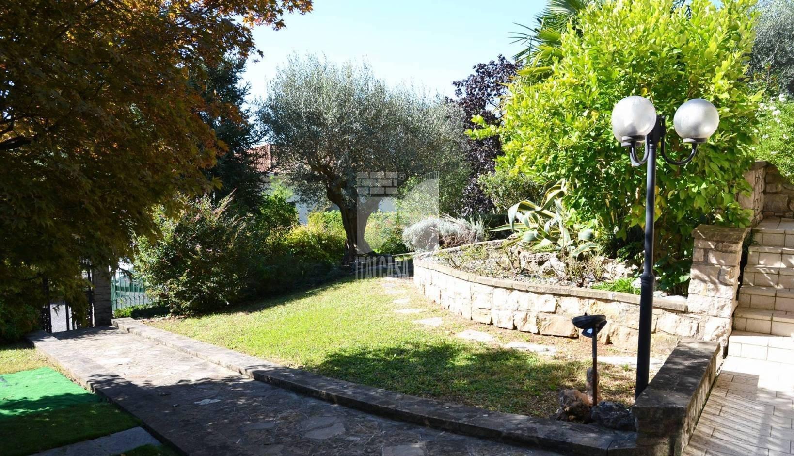 Villa Unifamiliare in vendita a Trescore Balneario