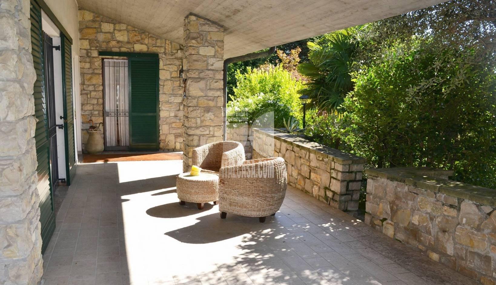Villa Unifamiliare in vendita a Trescore Balneario