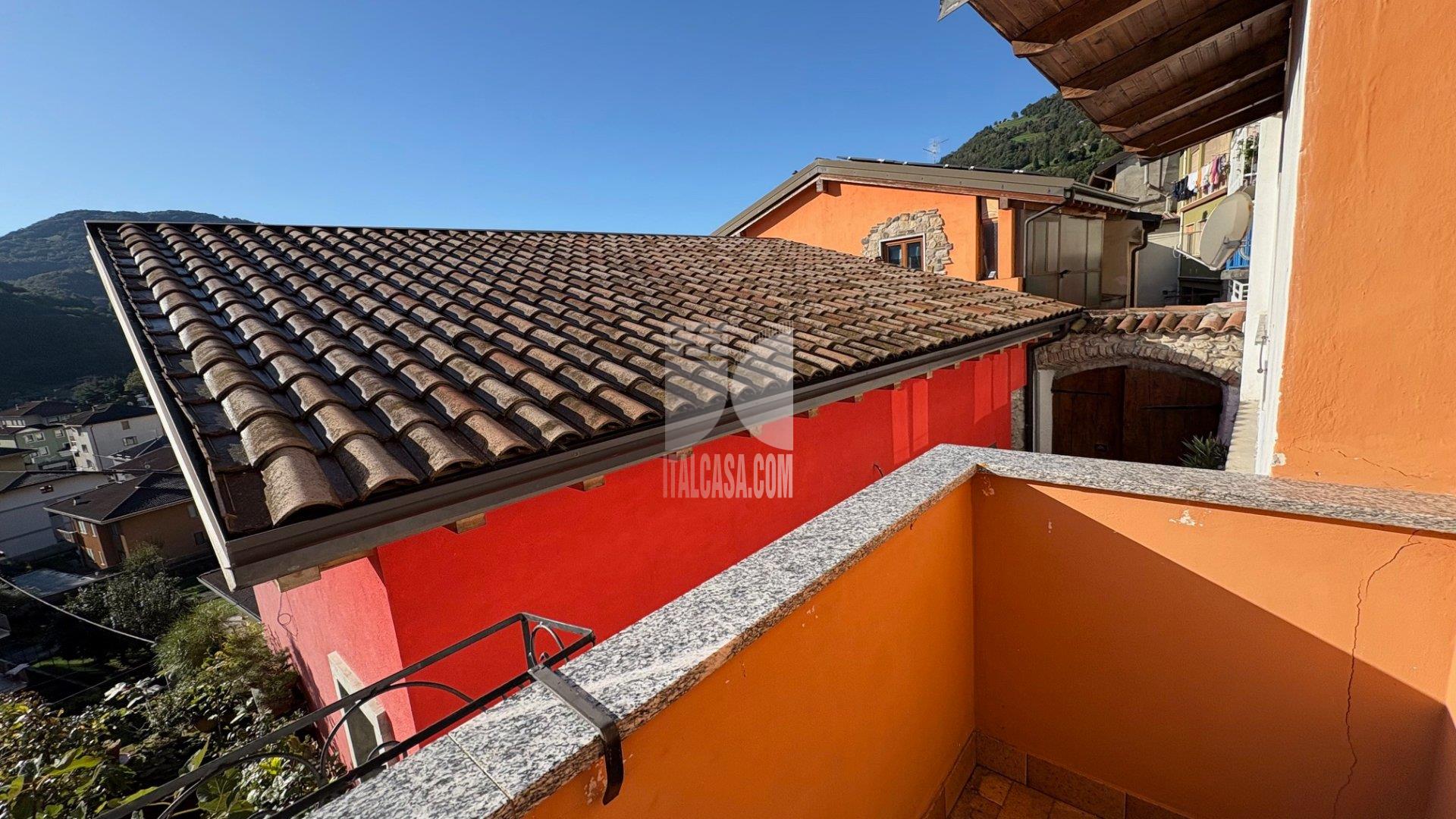 Appartamento in vendita a Gazzaniga