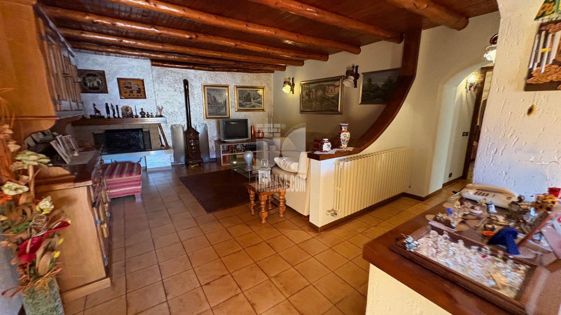 Appartamento in vendita a Gazzaniga