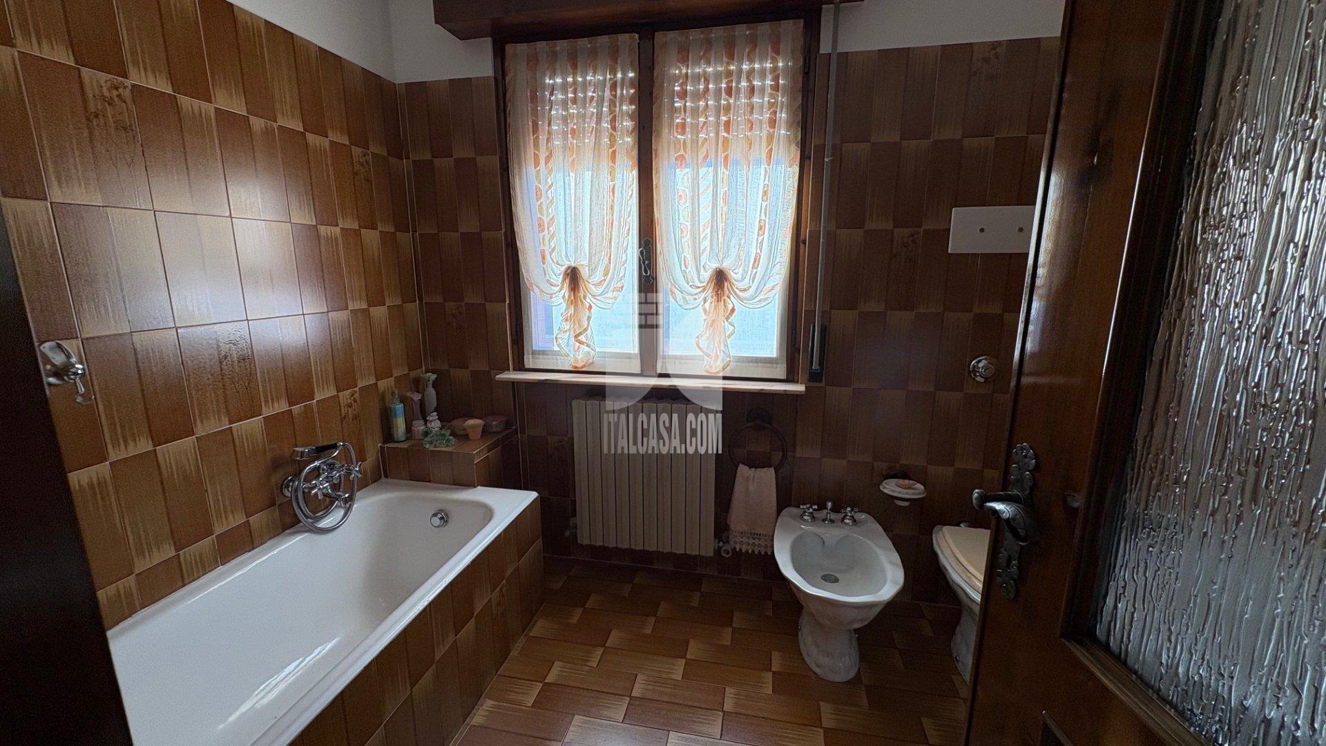 Appartamento in vendita a Gazzaniga