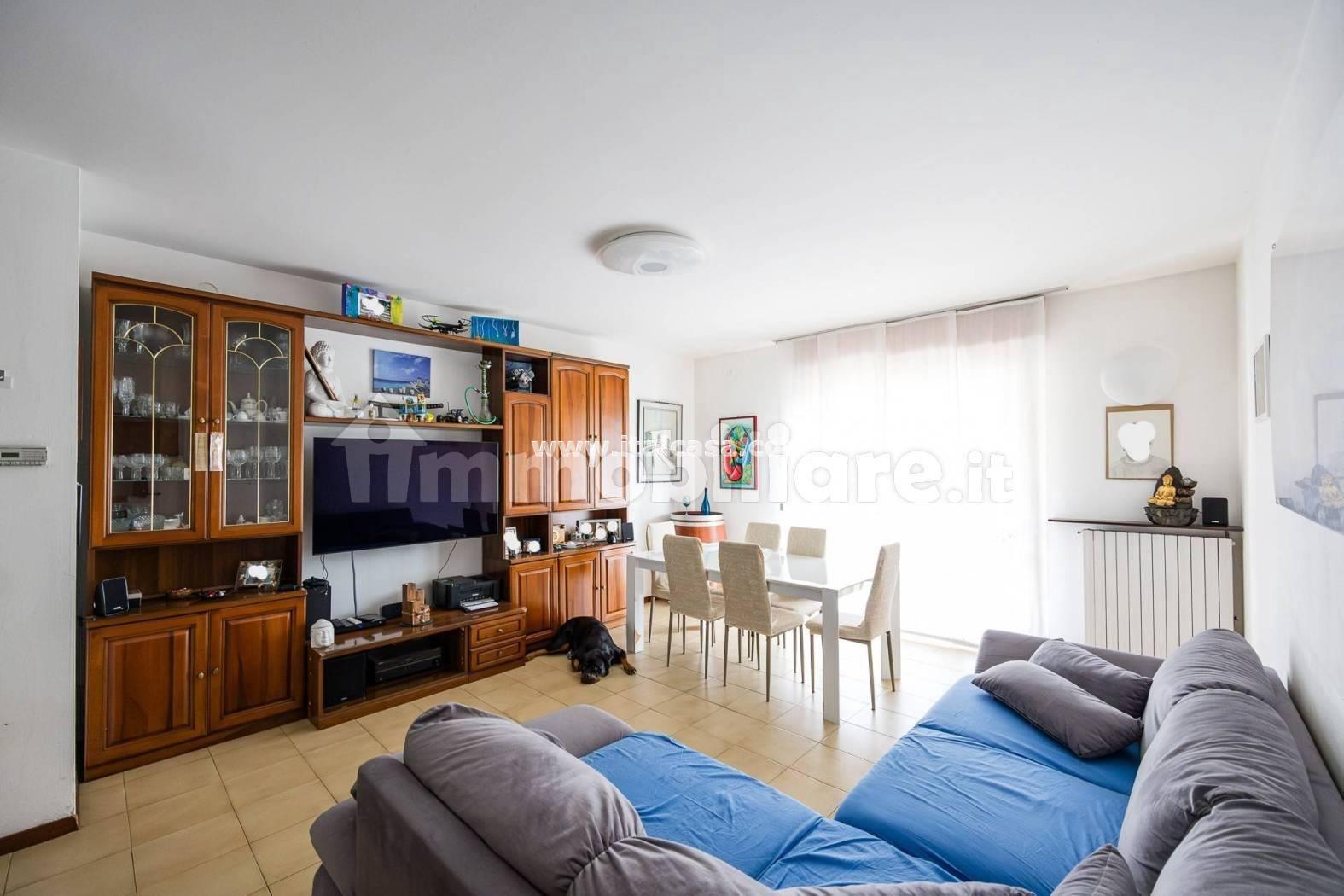 Appartamento in vendita a Alzano Lombardo