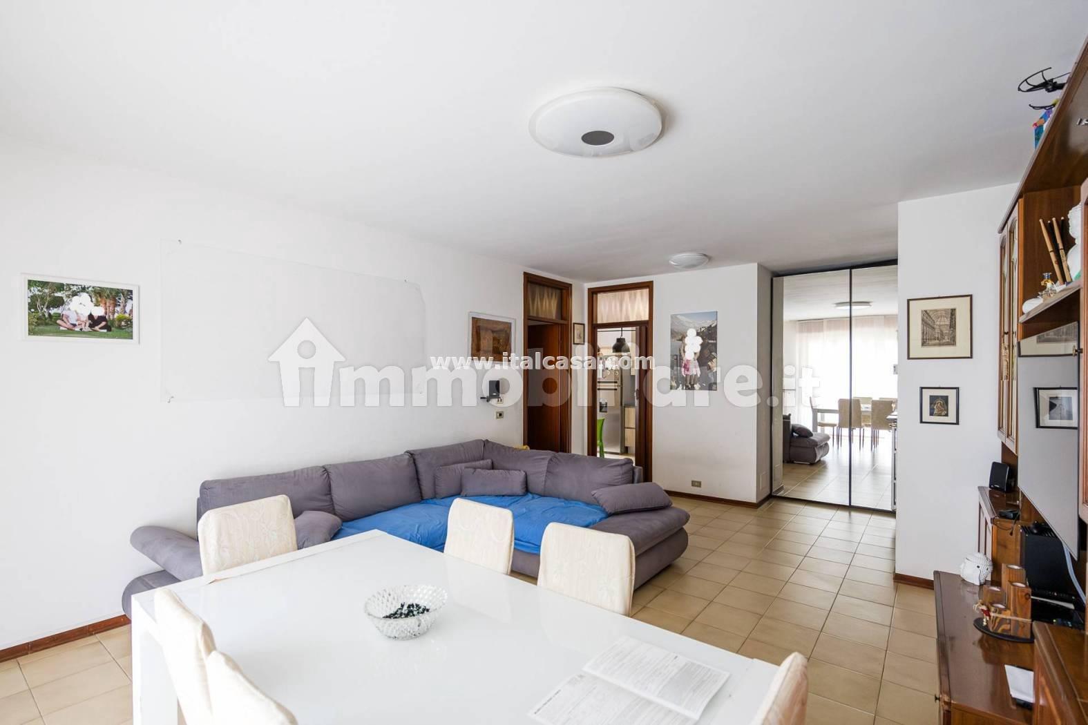 Appartamento in vendita a Alzano Lombardo