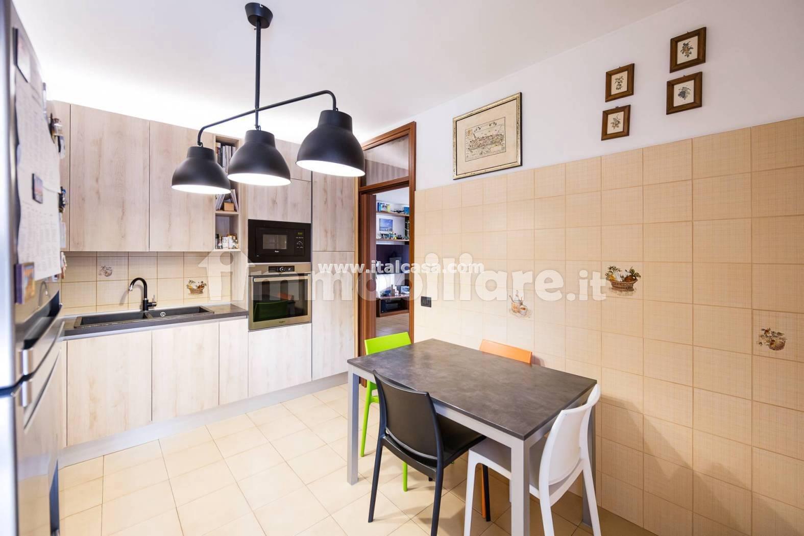 Appartamento in vendita a Alzano Lombardo