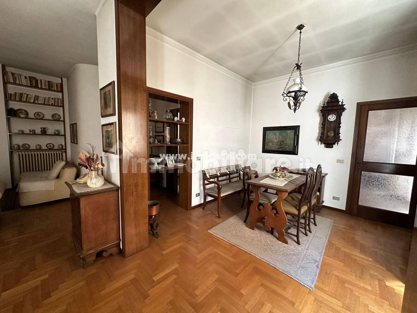 Appartamento in vendita a Alzano Lombardo