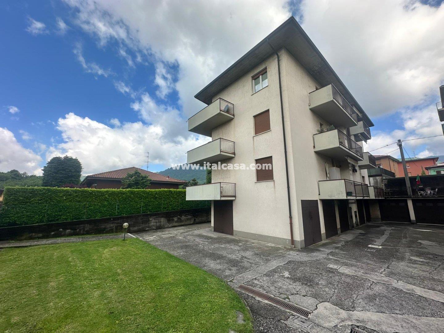 Box / Autorimessa in vendita a Alzano Lombardo