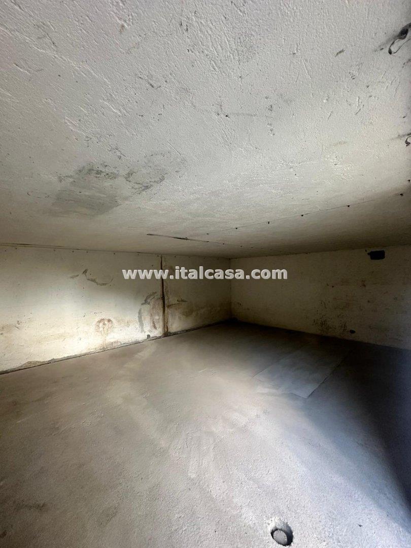 Box / Autorimessa in vendita a Alzano Lombardo