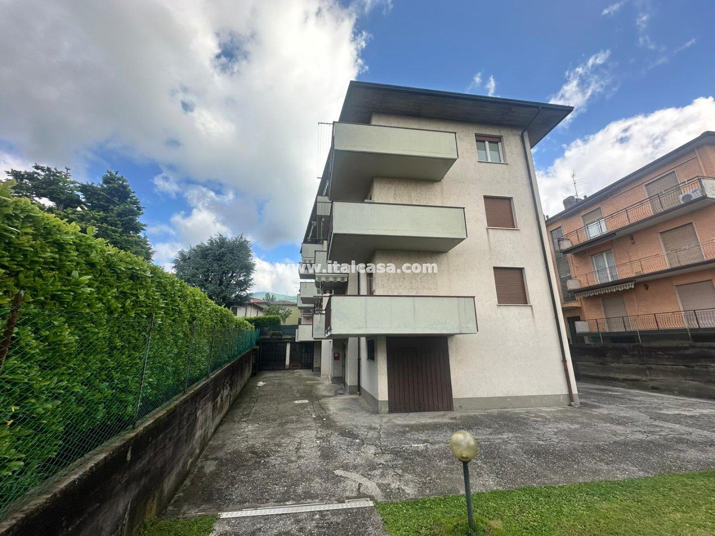 Box / Autorimessa in vendita a Alzano Lombardo