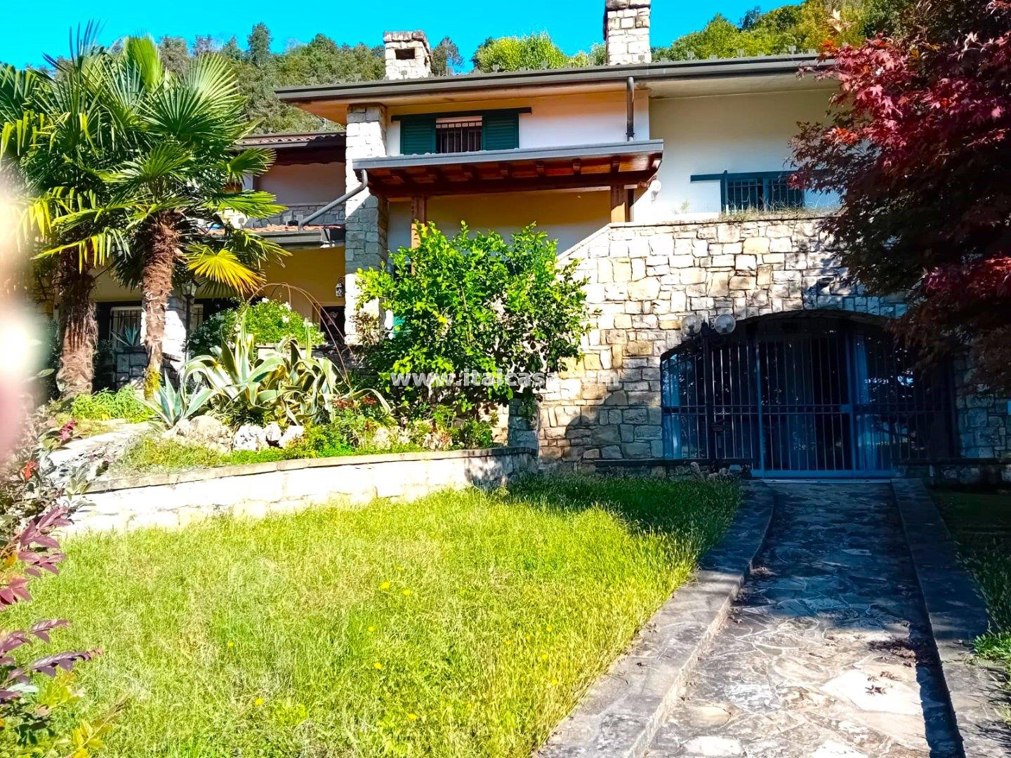 Villa Unifamiliare in vendita a Trescore Balneario