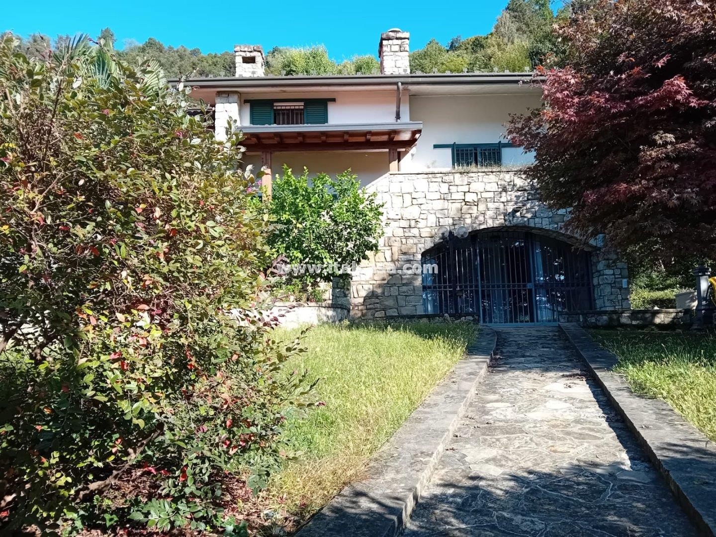 Villa Unifamiliare in vendita a Trescore Balneario