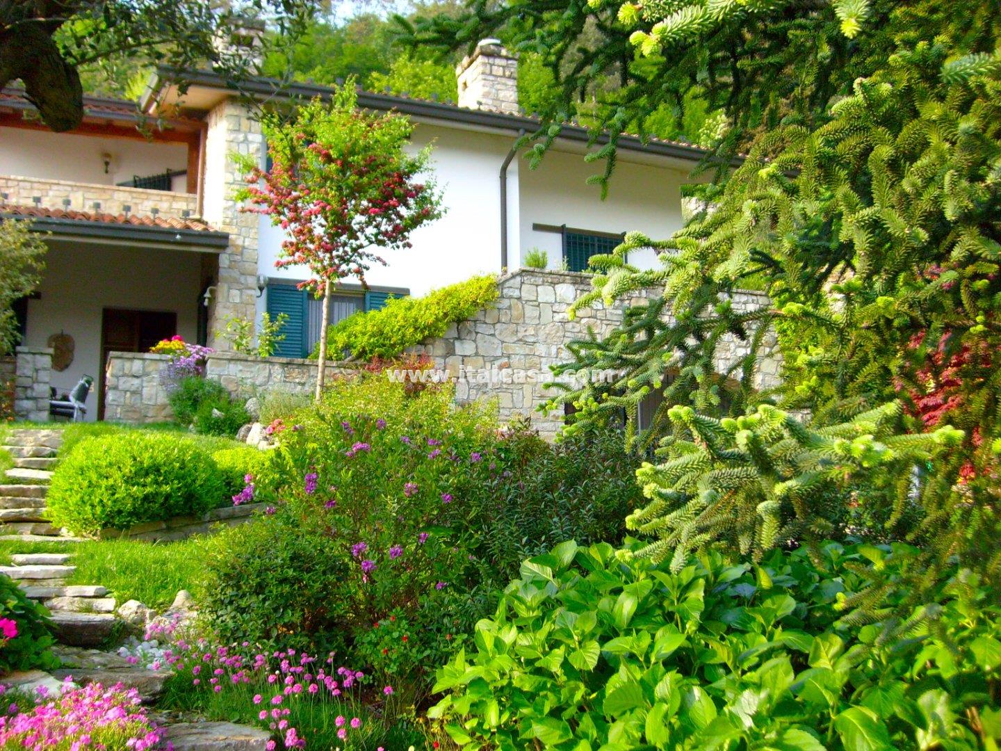 Villa Unifamiliare in vendita a Trescore Balneario