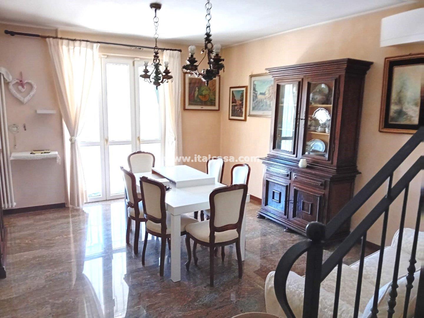 Villa Unifamiliare in vendita a Trescore Balneario