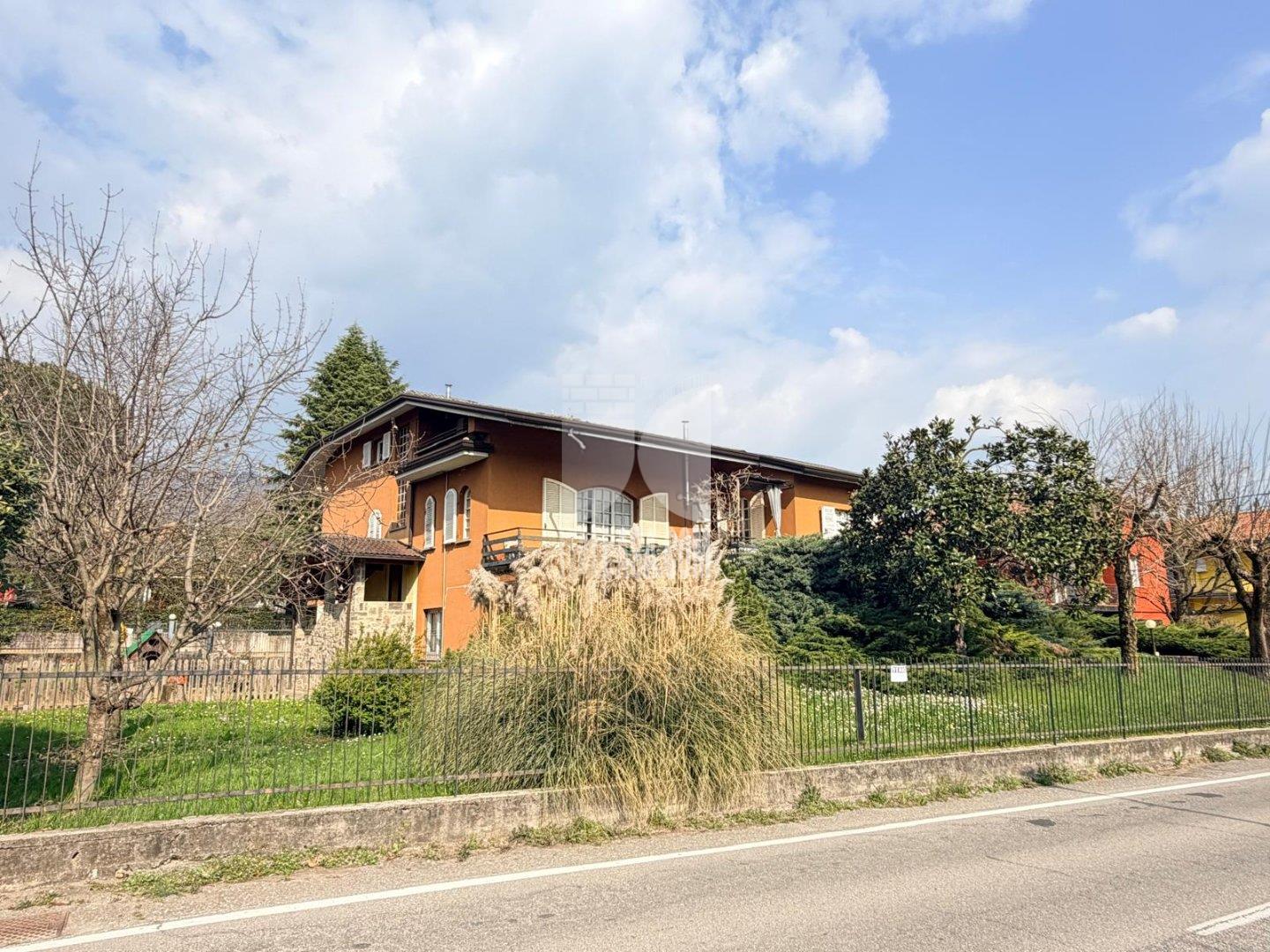 Villa Unifamiliare in vendita a Trescore Balneario