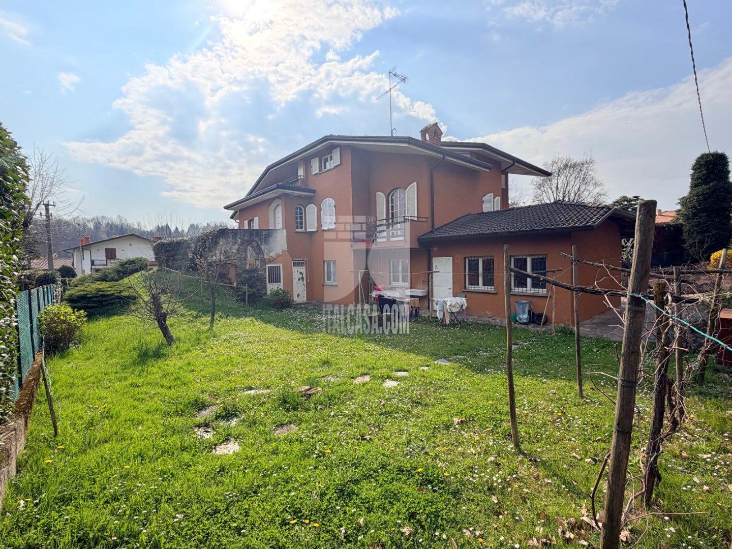 Villa Unifamiliare in vendita a Trescore Balneario