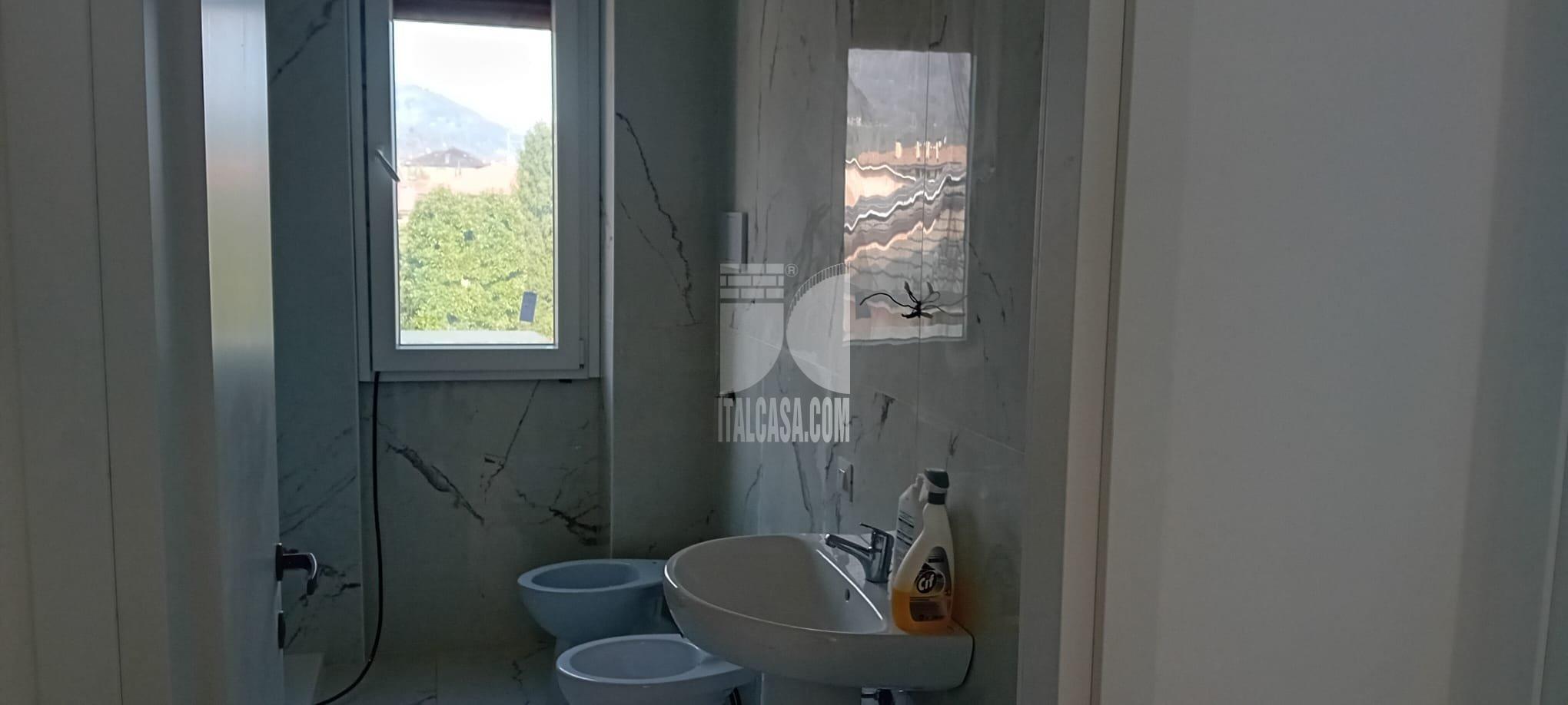 Appartamento in vendita a Alzano Lombardo