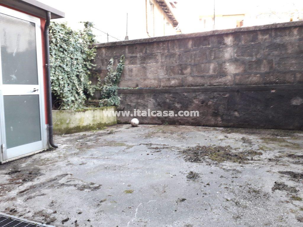 Negozio in vendita a Alzano Lombardo