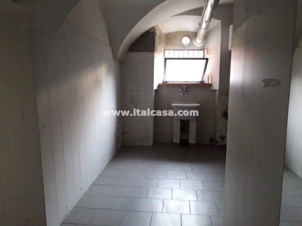 Negozio in vendita a Alzano Lombardo