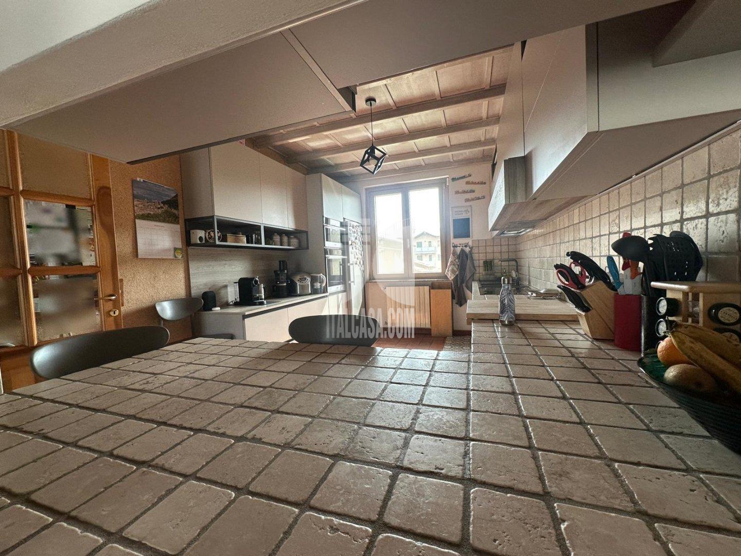 Appartamento in vendita a Villa di Serio