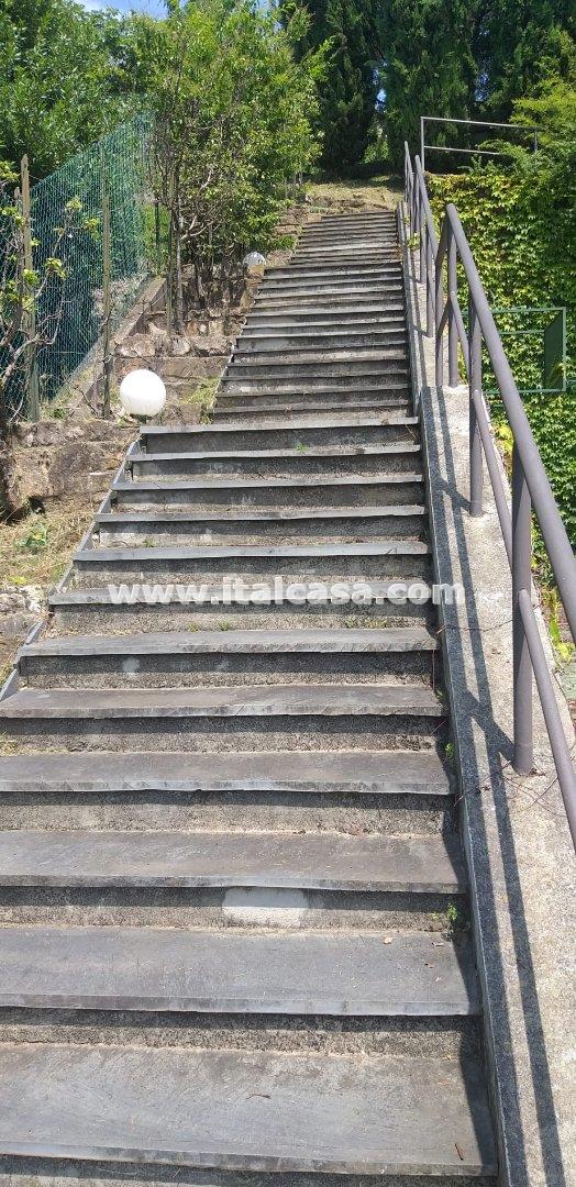 Villa Unifamiliare in vendita a Alzano Lombardo