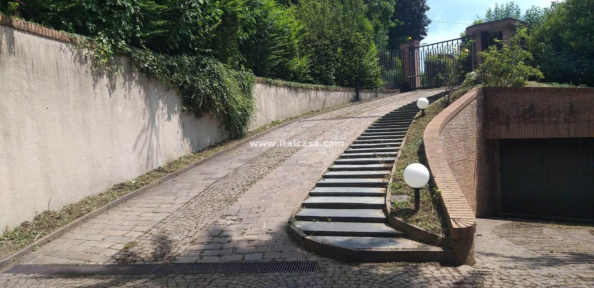 Villa Unifamiliare in vendita a Alzano Lombardo