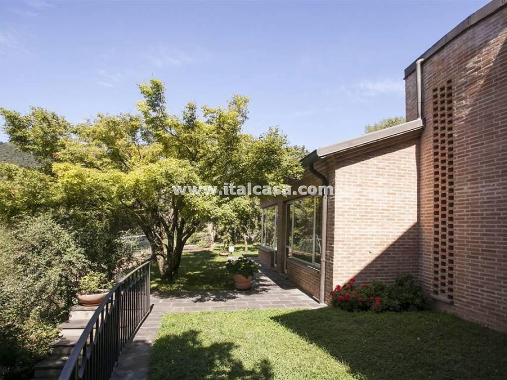 Villa Unifamiliare in vendita a Alzano Lombardo