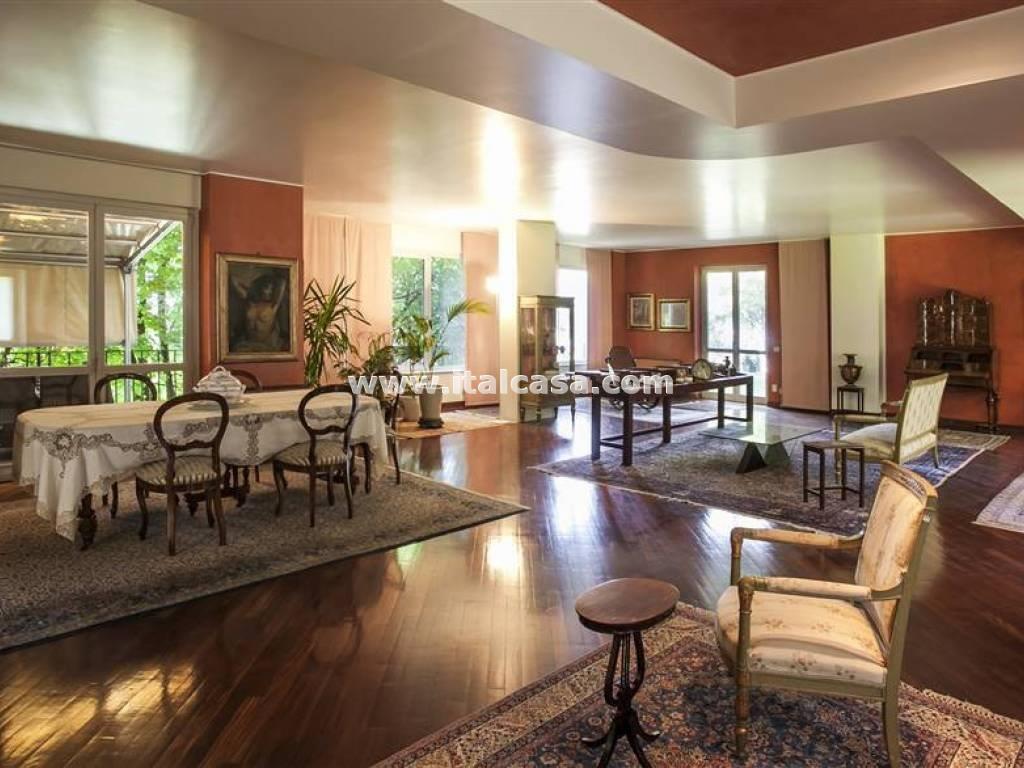 Villa Unifamiliare in vendita a Alzano Lombardo