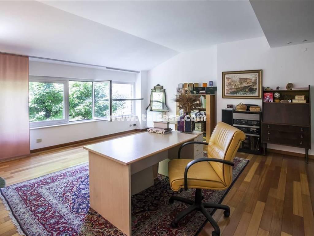 Villa Unifamiliare in vendita a Alzano Lombardo