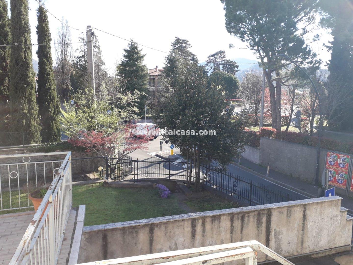 Appartamento in vendita a Alzano Lombardo