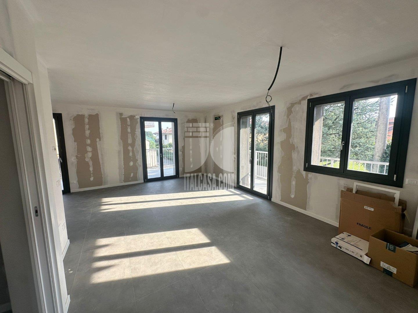 Villa Bifamiliare in vendita a Sorisole