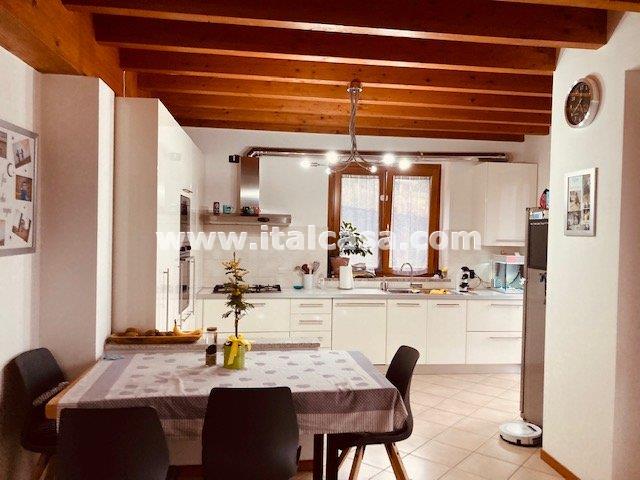 Appartamento in vendita a Alzano Lombardo