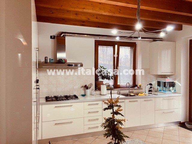 Appartamento in vendita a Alzano Lombardo