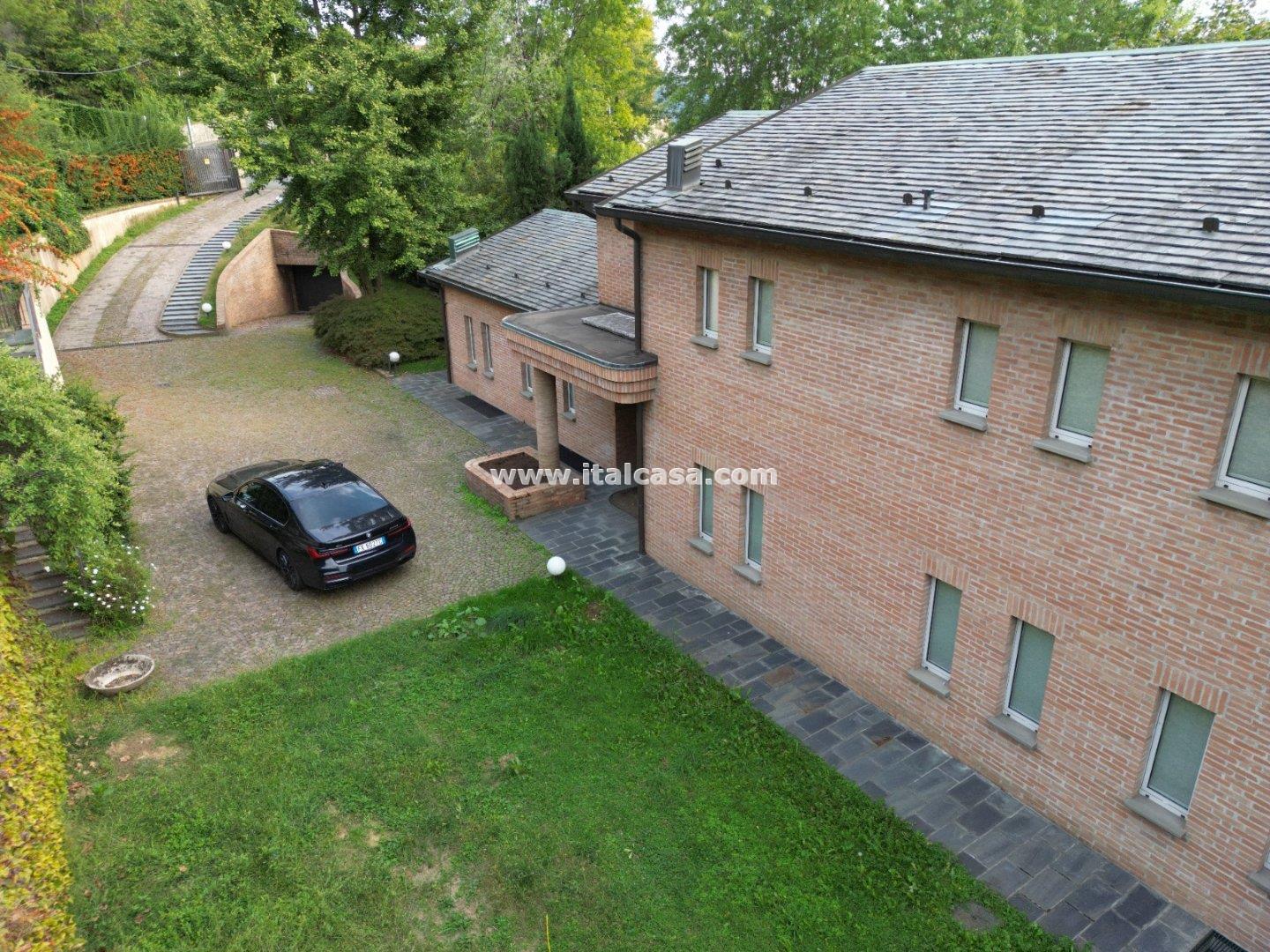 Villa Unifamiliare in vendita a Alzano Lombardo