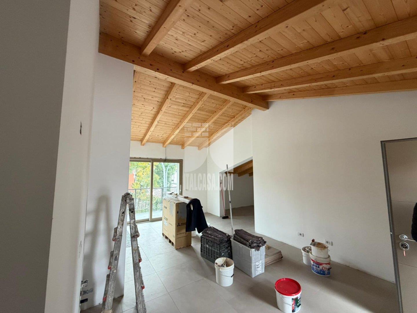 Appartamento in vendita a Albano Sant