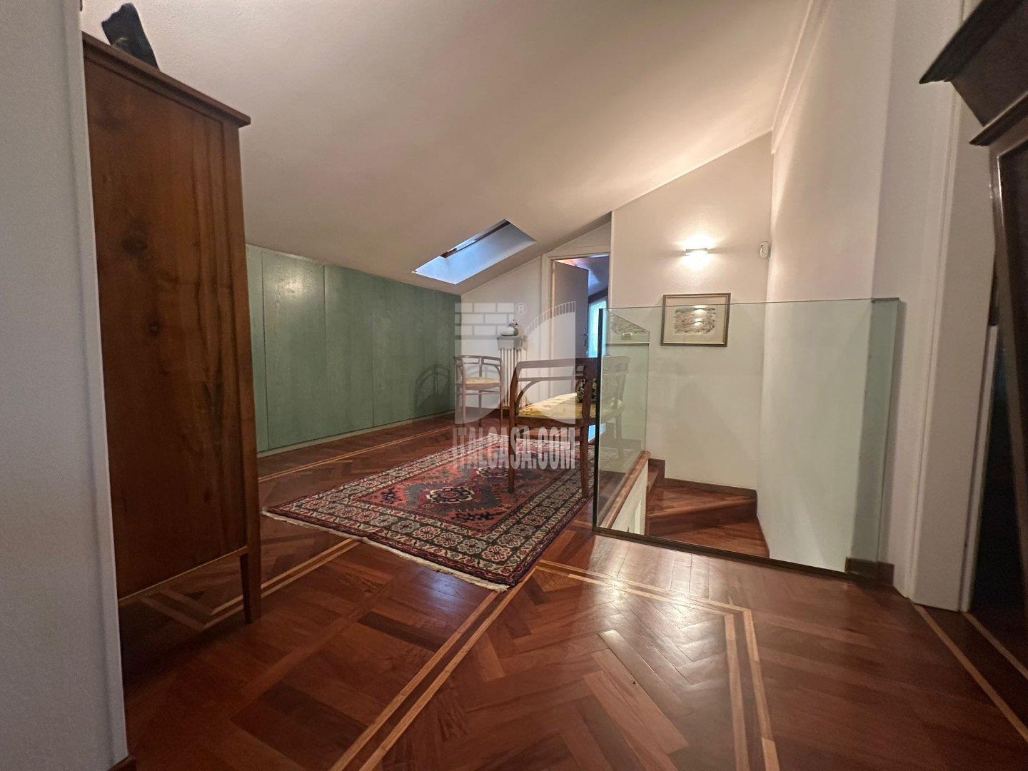 Appartamento in vendita a Scanzorosciate