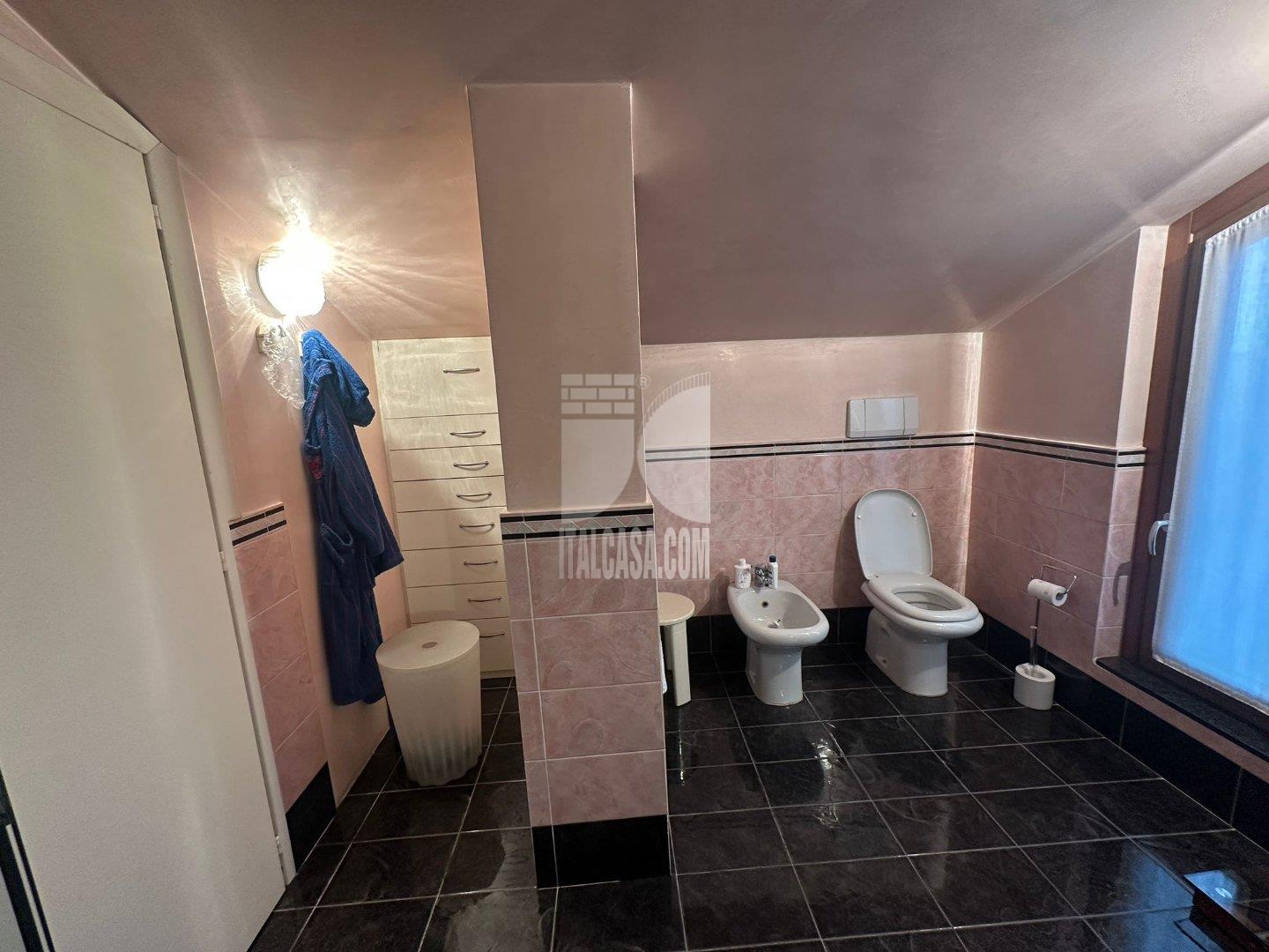 Appartamento in vendita a Scanzorosciate