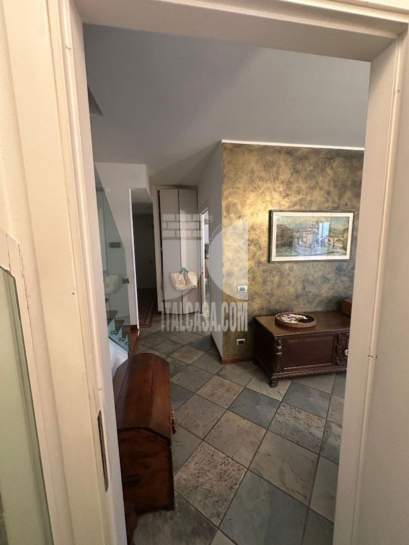 Appartamento in vendita a Scanzorosciate