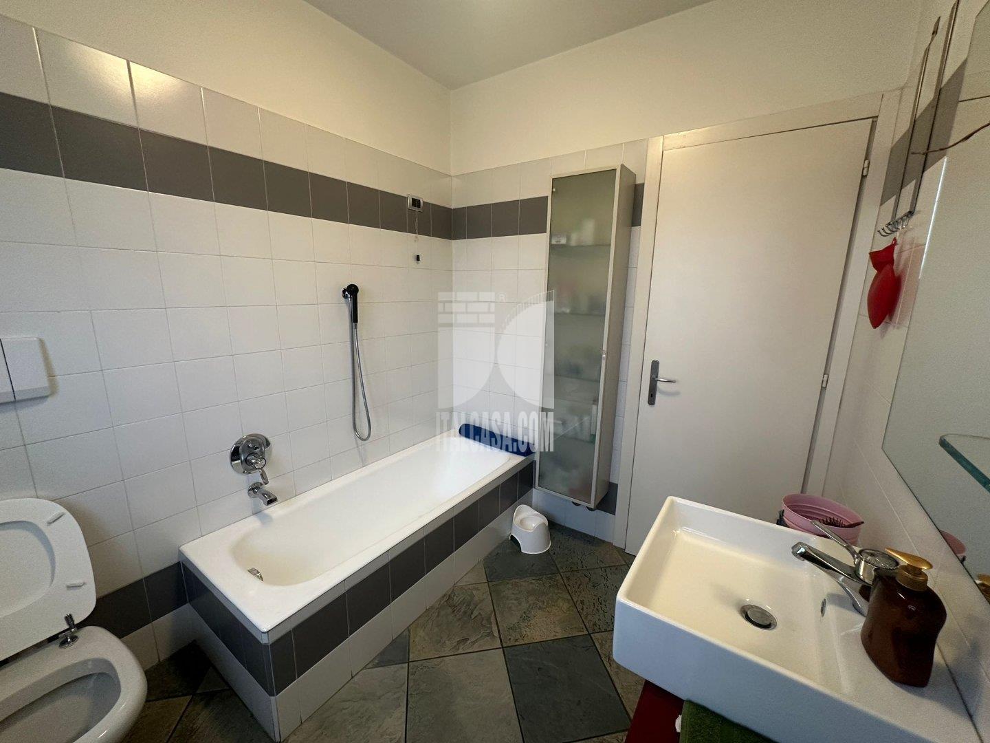 Appartamento in vendita a Scanzorosciate